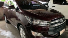 Selling Red Toyota Innova 2016 