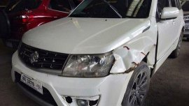 Selling White Suzuki Grand Vitara 2017 in Makati 