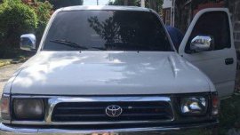 Sell White 1999 Toyota Hilux Manual Diesel at 125000 km 