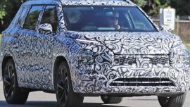 Mitsubishi Outlander 2021: Prototype spotted in Michigan!