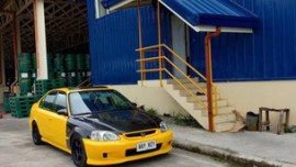 Yellow Honda Civic 1998 at 100000 km for sale