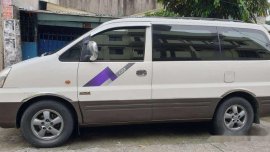 White Hyundai Starex 2004 Automatic Diesel for sale
