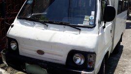 White Kia Ceres 1998 at 120000 km for sale 