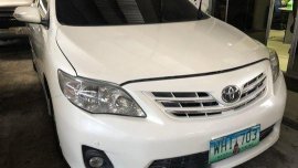 White Toyota Corolla Altis 2013 Automatic Gasoline for sale 
