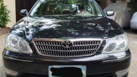 Black Toyota Camry 2005 at 81000 km for sale 