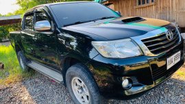Black 2014 Toyota Hilux Manual Diesel for sale 