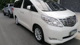 White Toyota Alphard 2011 for sale