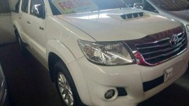 Selling White Toyota Hilux 2014 Automatic Diesel