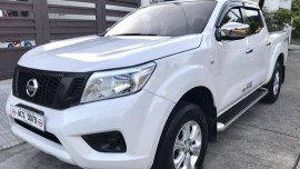 White Nissan Navara 2016 at 35000 km for sale