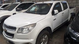 White Chevrolet Colorado 2014 at 73000 km for sale 