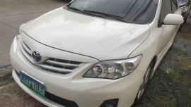 White Toyota Corolla Altis 2013 for sale in Quezon City 