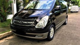 Sell Gold 2011 Hyundai Starex in Quezon City