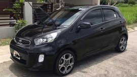 Black Kia Picanto 2016 at 36000 km for sale 