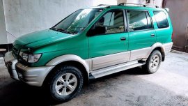 Green Isuzu Crosswind 2004 at 100000 km for sale