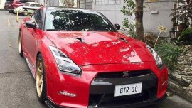 Selling Red Nissan Gt-R 2010 Automatic Gasoline 