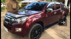 Red Isuzu D-Max 2014 Truck at 43000 km for sale