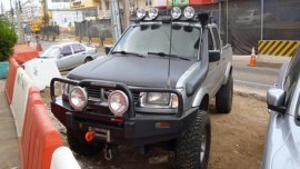 Sell 2nd Hand 2001 Nissan Frontier Navara Truck in Santa Rosa 