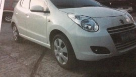 White Suzuki Celerio 2010 at 75000 km for sale 