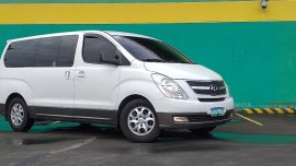 White 2010 Hyundai Grand Starex at 69000 km for sale 