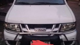 Isuzu Crosswind 2015 at 20000 km for sale 