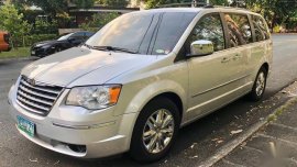 2009 Chrysler Town And Country at 60000 km for sale 