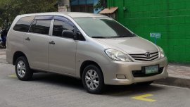 2011 Toyota Innova for sale in Quezon City