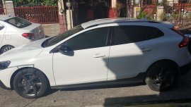 2015 Volvo V40 Cross Country D4
