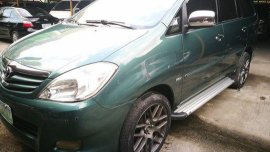 Selling Green Toyota Innova 2011 at 49000 km 