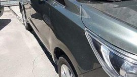 Selling Toyota Innova 2017 at 7500 km