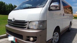 Selling White Toyota Hiace 2011 in Quezon City 