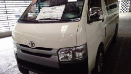 White Toyota Hiace 2017 at 33313 km for sale