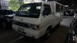 Selling White Mitsubishi L300 2015 Manual Diesel 