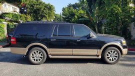 Selling Black Ford Expedition 2012 at 16200 km
