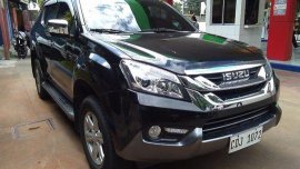 Selling Isuzu Mu-X 2017 Automatic Gasoline 