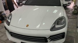 Selling White Porsche Cayenne 2019 Automatic Gasoline  