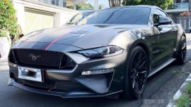 Selling Ford Mustang 2019 Automatic Gasoline 