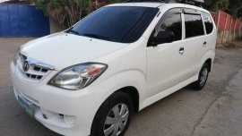 Sell White 2007 Toyota Avanza in Cebu 