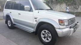 Selling White Mitsubishi Pajero 1998 Manual Diesel