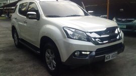 Sell White 2016 Isuzu Mu-X SUV at Automatic Diesel at 22 km
