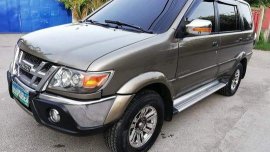 Grey Isuzu Crosswind 2010 Automatic Diesel for sale 