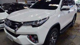 Selling White Toyota Fortuner 2017 Automatic Diesel 
