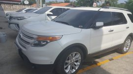 White Ford Explorer 2013 for sale in Cebu City 
