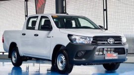 White Toyota Hilux 2019 Manual Diesel for sale 