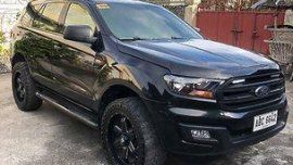 Selling Black Ford Everest 2016 at 38000 km