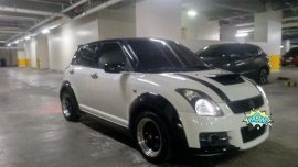 Selling White Suzuki Swift 2010 Manual Gasoline at 115000 km