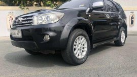 Black Toyota Fortuner 2010 Automatic Diesel for sale