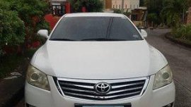 Sell White 2010 Toyota Camry Automatic Gasoline at 120000 km