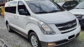 White Hyundai Grand Starex 2014 for sale 
