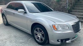 Chrysler 300c 2013 at 30000 km for sale