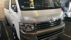 Selling Toyota Hiace 2011 at 57671 km